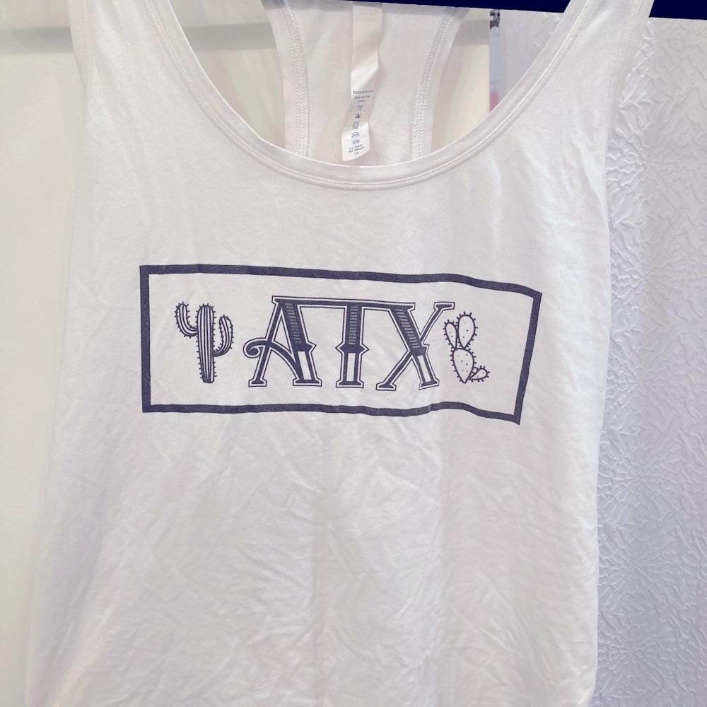 Lululemon ladies tank size 4